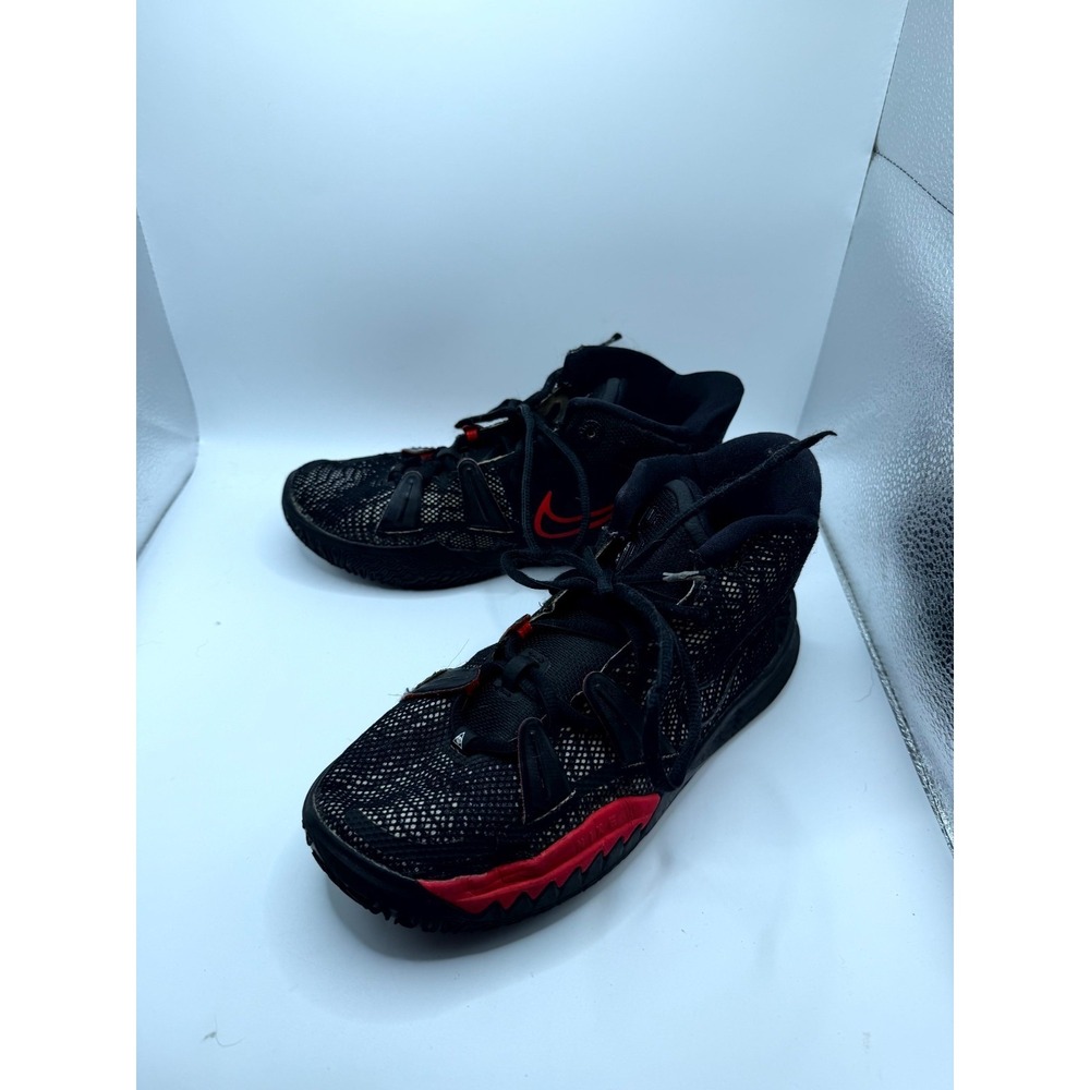 Nike Kyrie 7 GS Bred CT4080-005 Kids 5 Sneakers Black Mesh Basketball Shoes